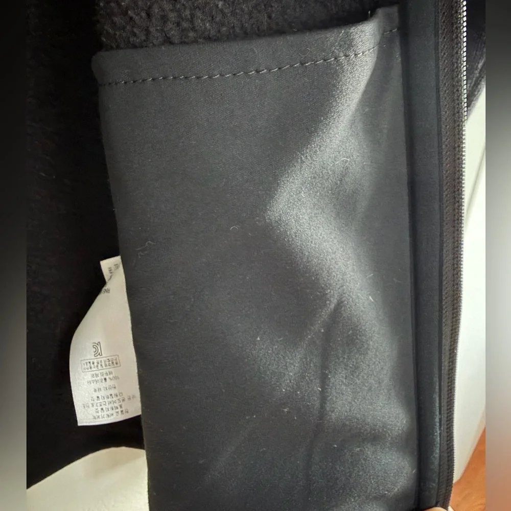Patagonia Better Sweater Full Zip Black Womens Med. Excellent condition. - Picture 14 of 15